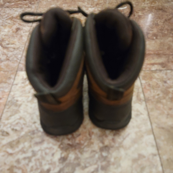 Hytest Waterproof Outdoor Steel Toe Rain Boot - Picture 3 of 5